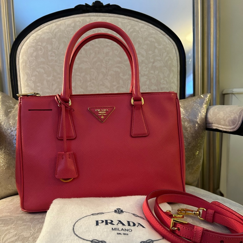 Authentic PRADA Saffiano Galleria Double Zip Tote